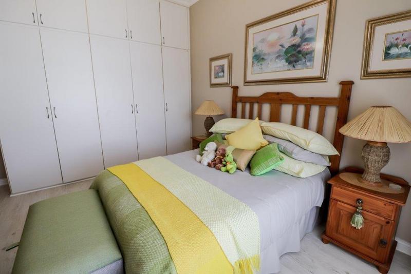 4 Bedroom Property for Sale in Stilbaai Wes Western Cape